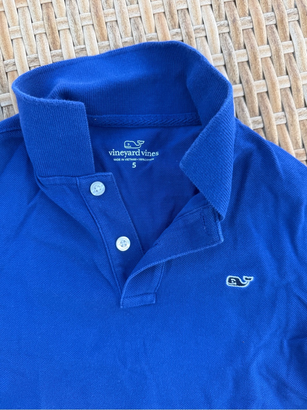Boys size 5 Vineyard Vines Polo Shirt in Blue with Whale Logo